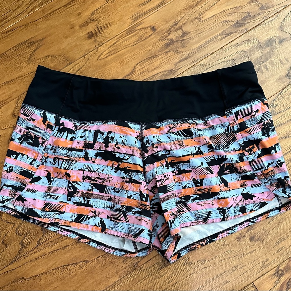 Lululemon size 8 - Run Times shorts - 4” inseam mid-rise - EUC